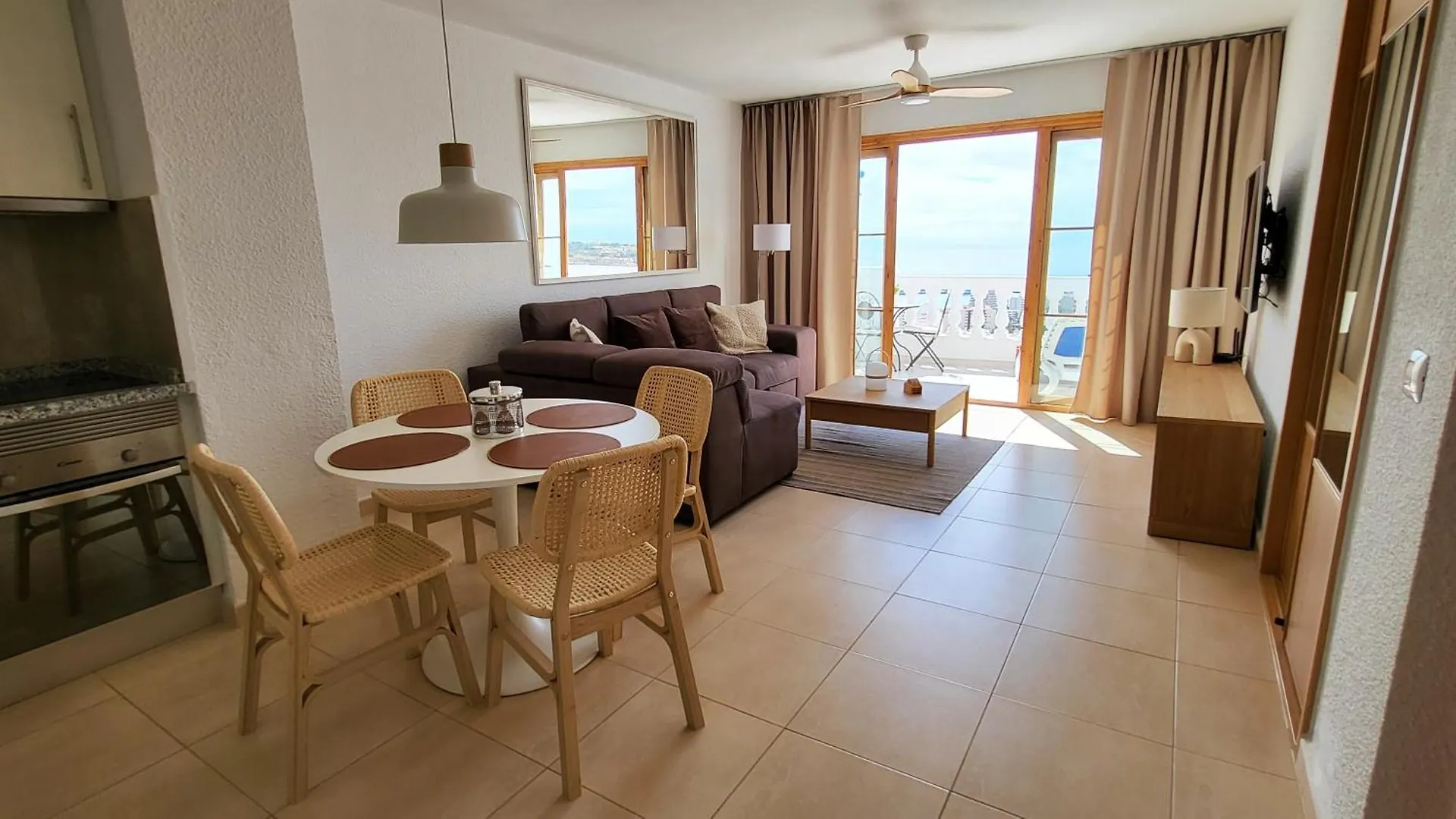 Sunset View, Los Cristianos - Port Royale 0*,  Spanyolország